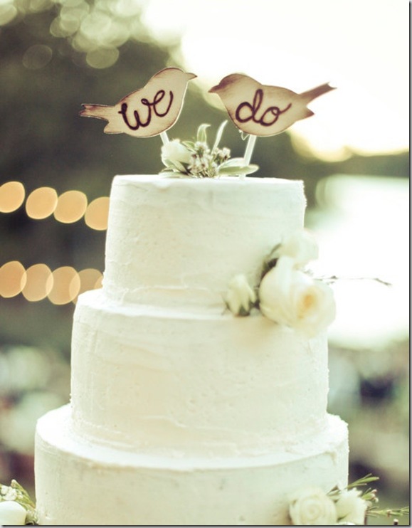 Wedding cakes with birds